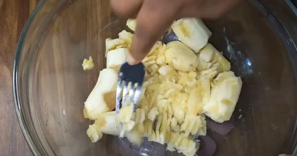 Woman uses her overripe bananas in a tasty way that isn’t banana bread